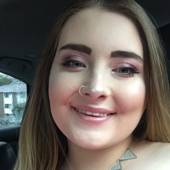 Meet your Posher, Kinsey - Picture 2 of 4